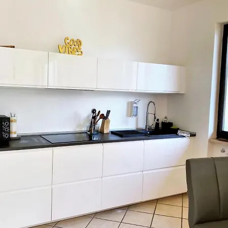 Apartament Belvilla By Oyo Welcoming With Garden Pino Lago Maggiore